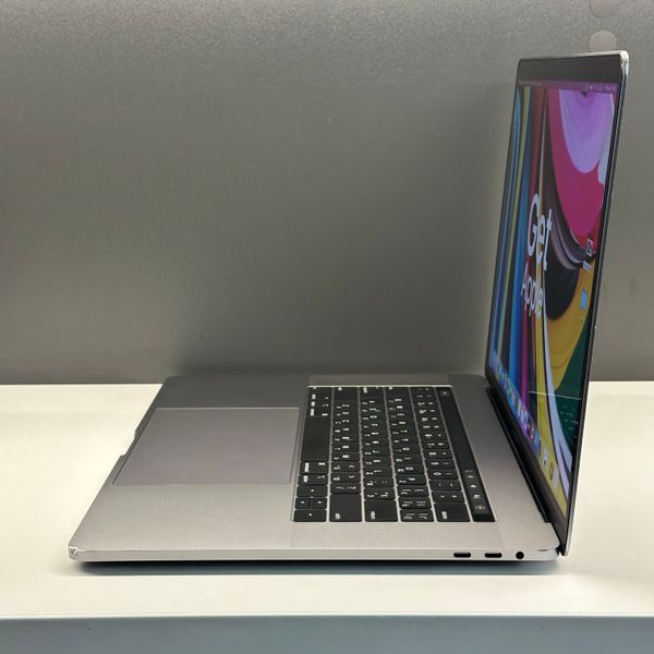 MacBook Pro 15’’ 2019, i9 16 / 1ТВ + 4GB (A1990), АКБ 88% 2000000035345 фото