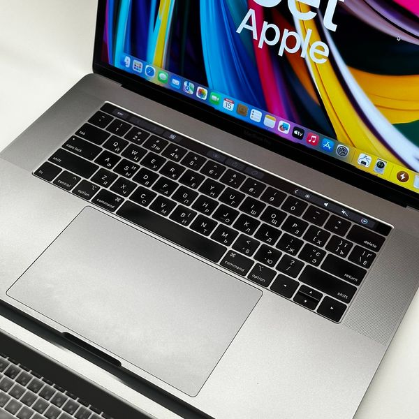 MacBook Pro 15’’ 2018, i7 16 / 256Gb + 4GB (A1990), АКБ 82% 2000000039565 фото