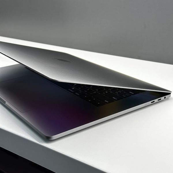 MacBook Pro 15’’ 2018, i7 16 / 256Gb + 4GB (A1990), АКБ 82% 2000000039565 фото